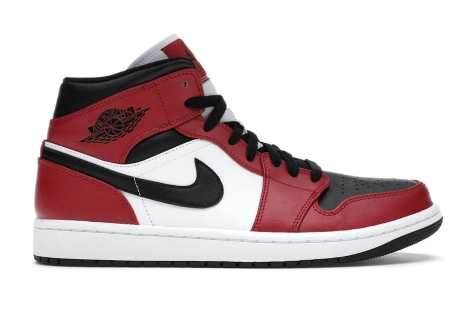 Nike Air Jordan 1 Mid Chicago Toe Leather Trainers - Black/Gym Red/White - 554724-069