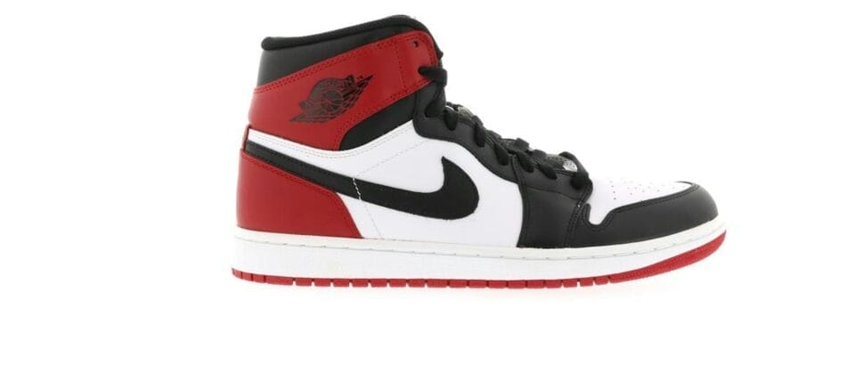 Air Jordan 1 Retro High OG Black Toe (2013) -