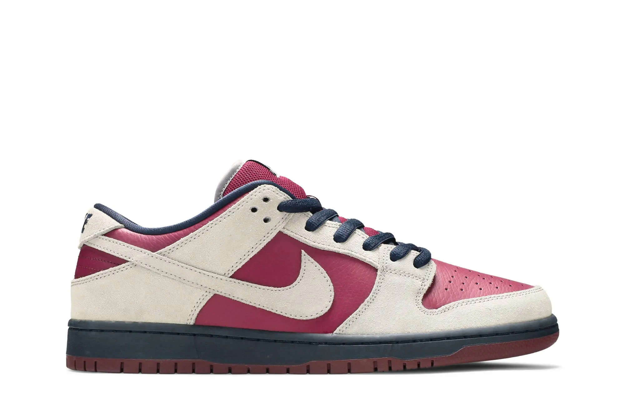 Dunk Low SB 'True Berry' Sneakers - BQ6817-001