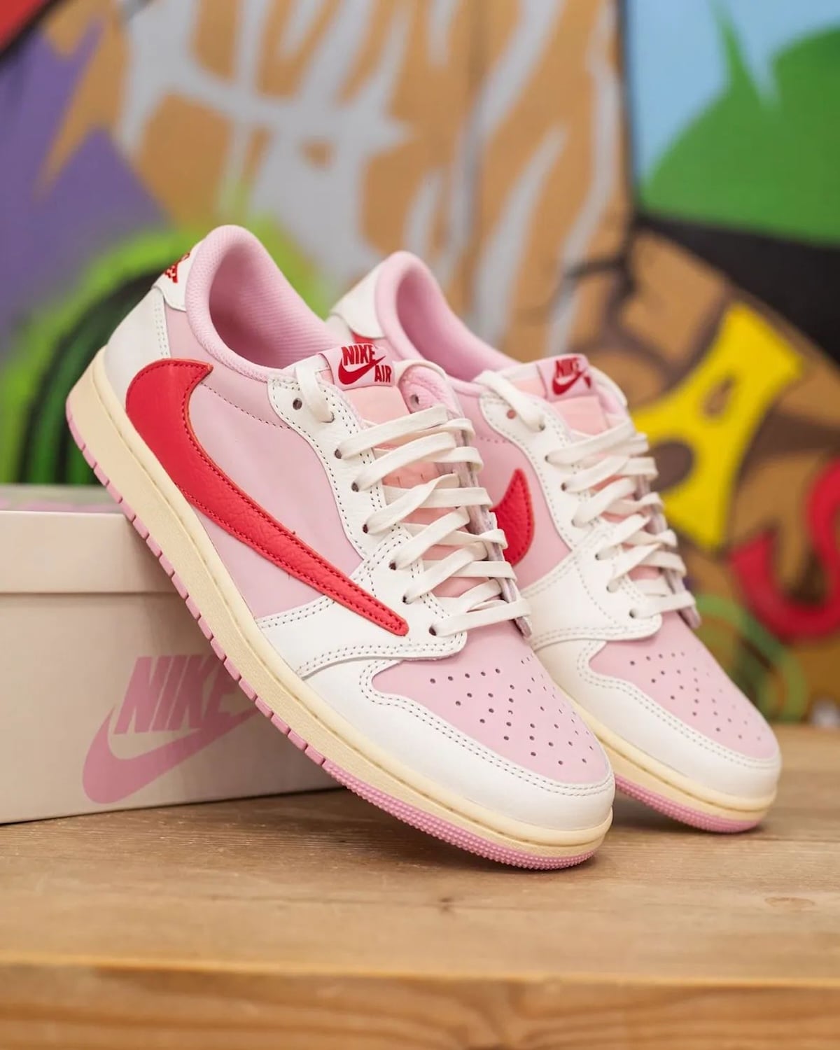 Air Jordan 1 Low OG x Travis Scott 'Tropical Pink' IQ7604-101